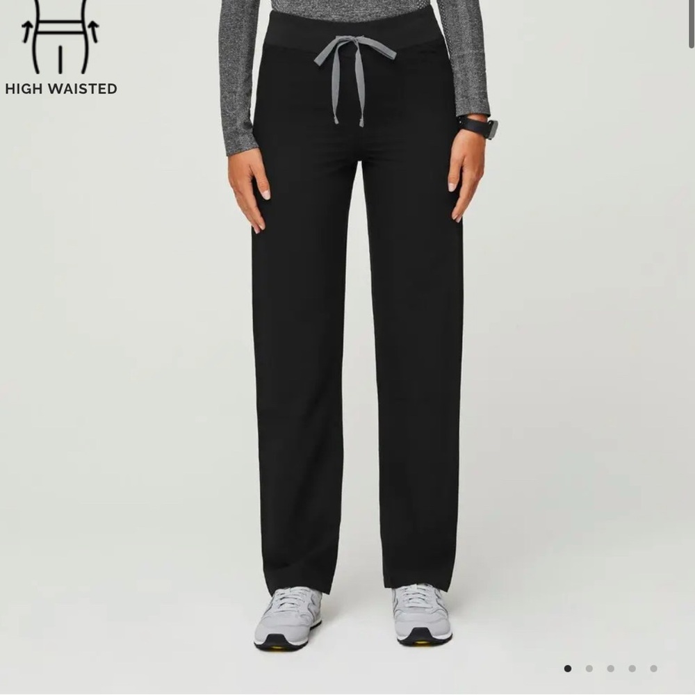 FIGS Women’s High Waisted Livingston Scrub Pants - Size L